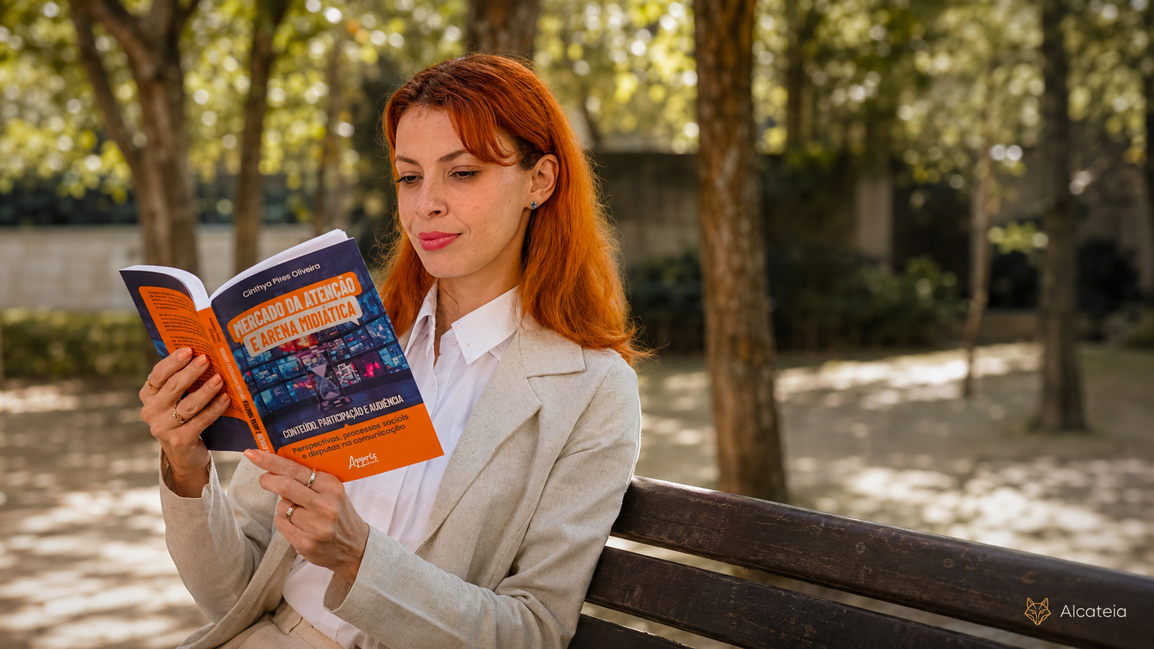Economia da Atenção com Cinthya Pires Oliveira lendo o livro Mercado da Atenção e Arena Midiática